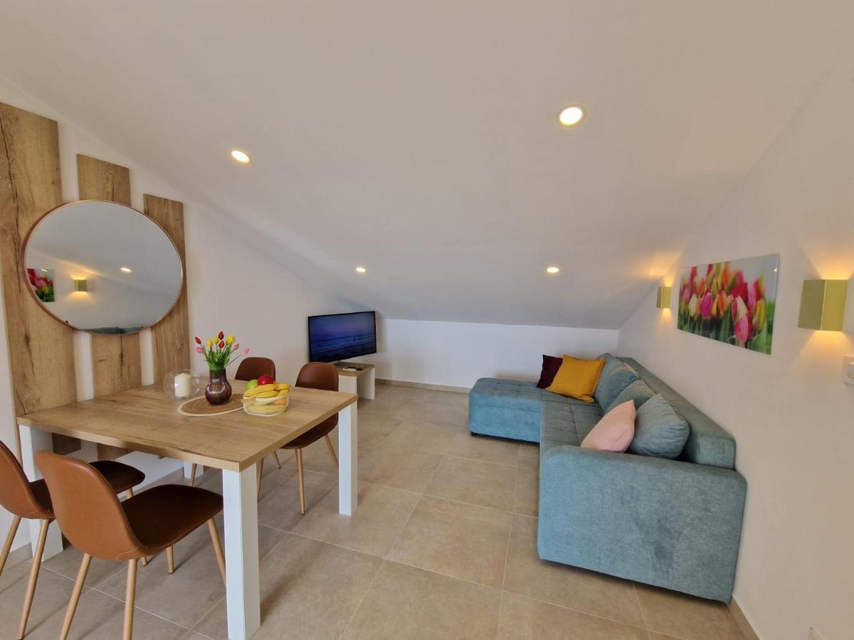 Haus Mit Meerblick Lopar Exteriér fotografie
